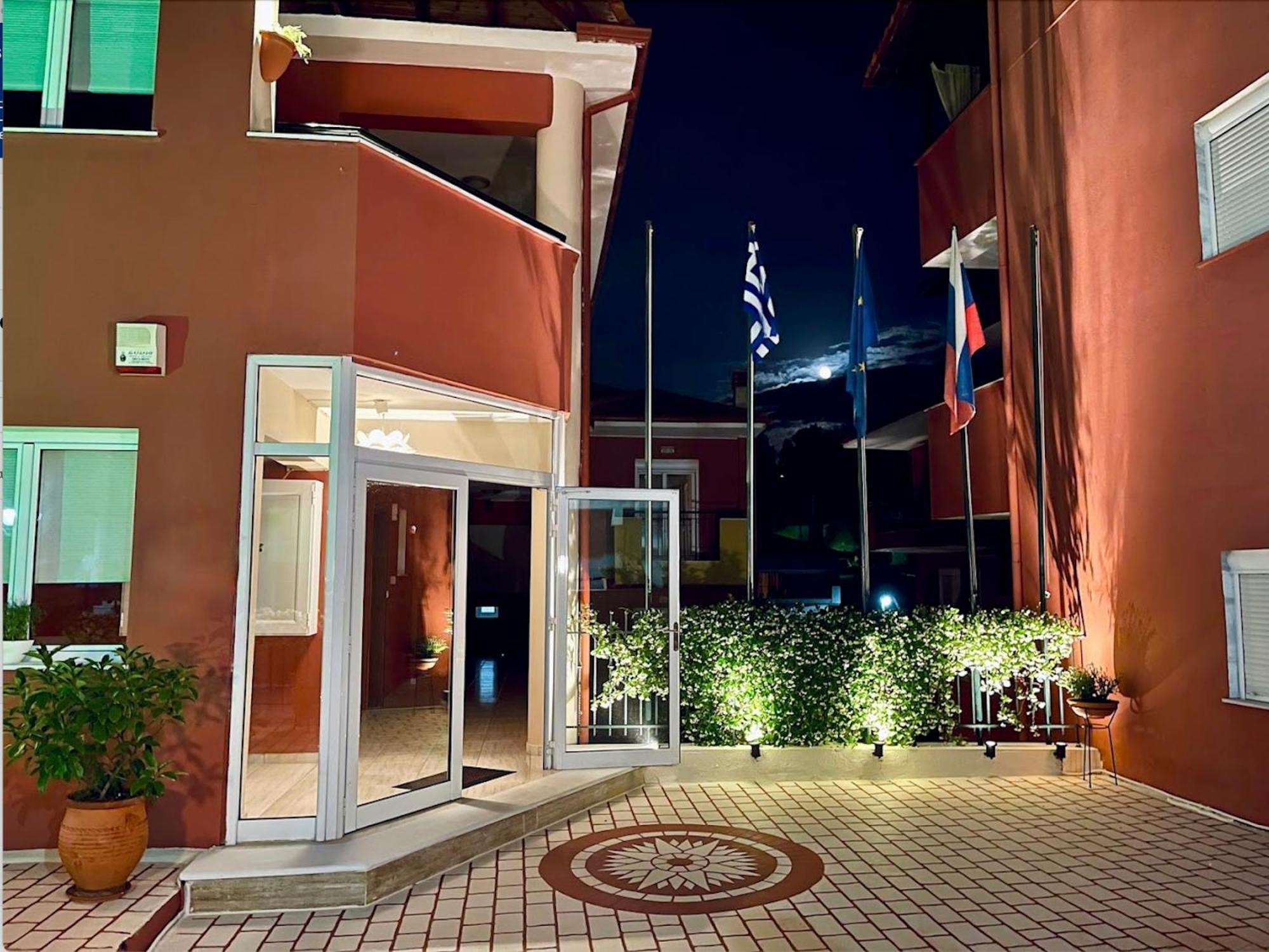 Hotel Sun Sight Пефкохори Экстерьер фото
